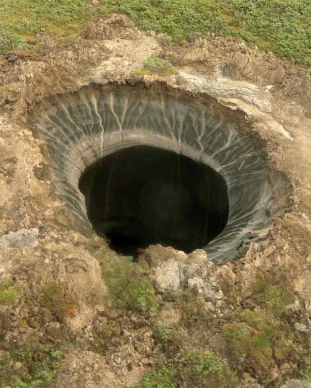 yamal_peninsula_crater_siberia